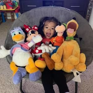 Meet your Posher, Ay